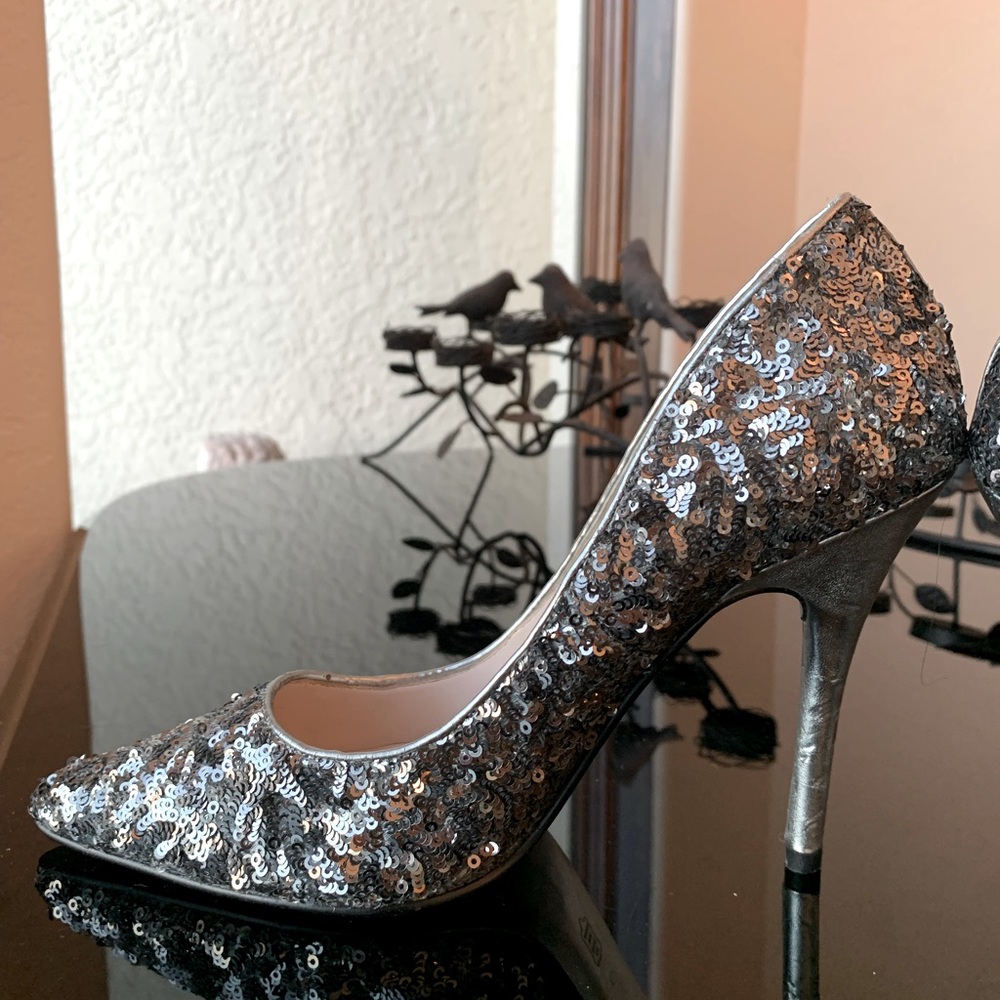SEQUIN HOLIDAY SHOES BY E LIVE RED CARPET COLLECTION